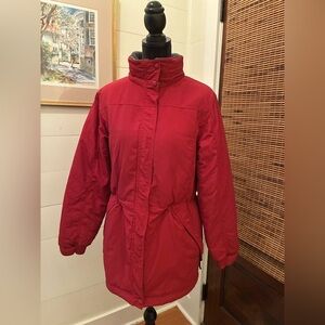 LL Bean Women's red parka jacket Size Med warm, and cozy with packable hood